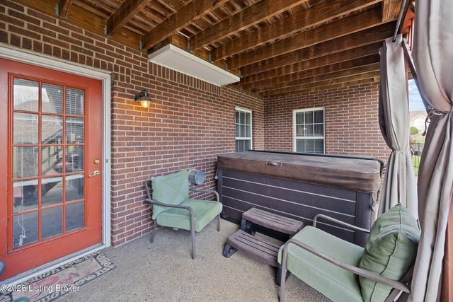 6803 Brighton Springs Ln, Louisville, KY 40291