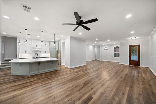 13601 Falcon Court, Montgomery, TX 77356