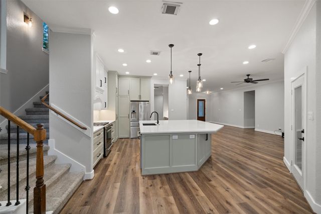 13601 Falcon Court, Montgomery, TX 77356