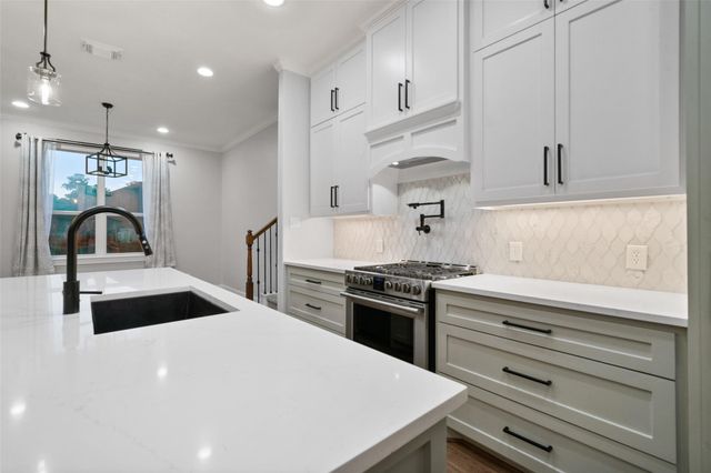 13601 Falcon Court, Montgomery, TX 77356