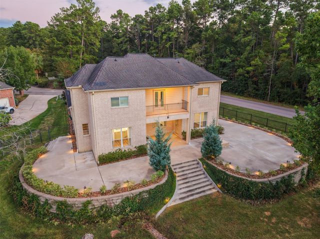 13601 Falcon Court, Montgomery, TX 77356