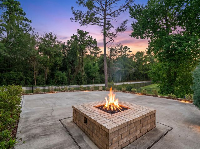 13601 Falcon Court, Montgomery, TX 77356