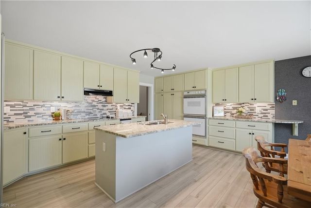1632 Bay Point DR, Virginia Beach, VA 23454