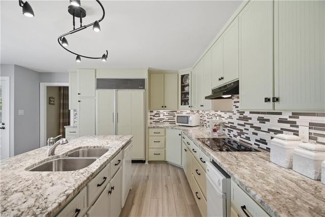 1632 Bay Point DR, Virginia Beach, VA 23454