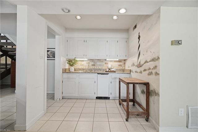 1632 Bay Point DR, Virginia Beach, VA 23454