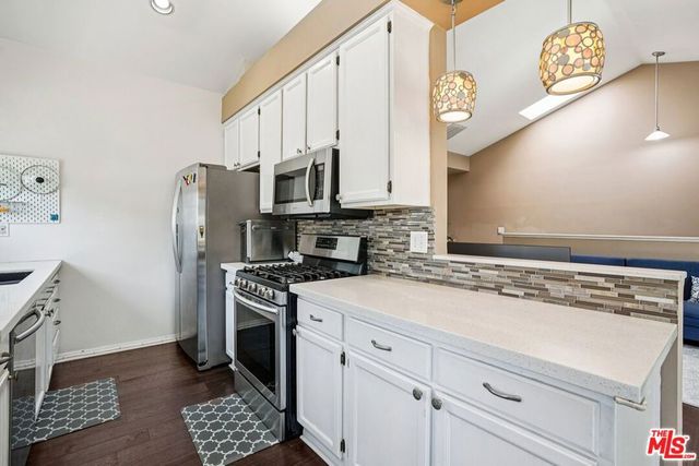 2003 Artesia Boulevard 105, Torrance, CA 90504