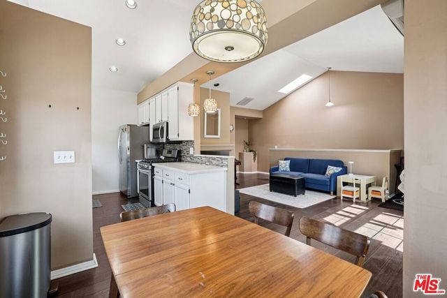 2003 Artesia Boulevard 105, Torrance, CA 90504