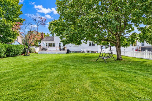 69A Erlanger Boulevard, North Babylon, NY 11703