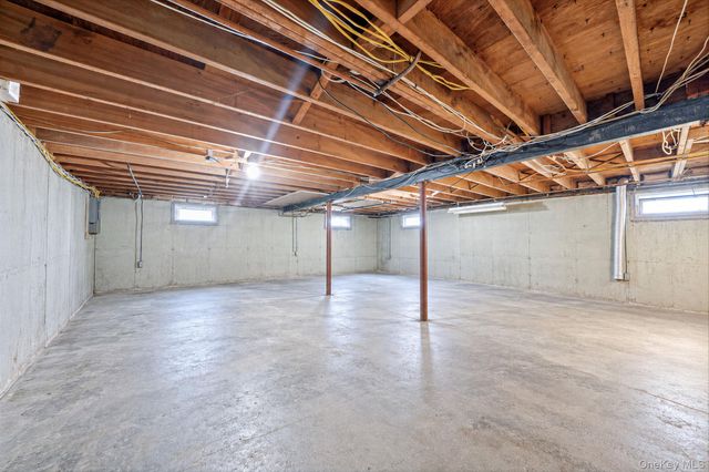 69A Erlanger Boulevard, North Babylon, NY 11703