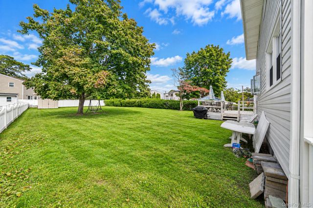 69A Erlanger Boulevard, North Babylon, NY 11703