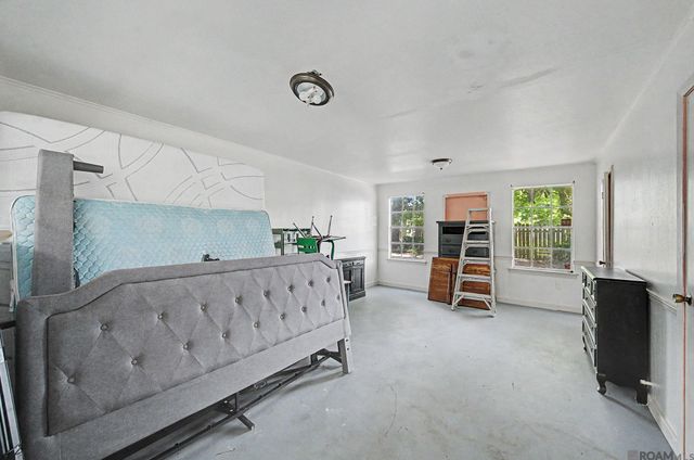 908 N Marchand Ave, Gonzales, LA 70737