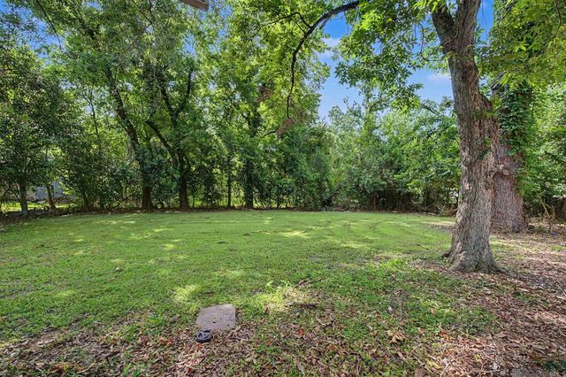 908 N Marchand Ave, Gonzales, LA 70737