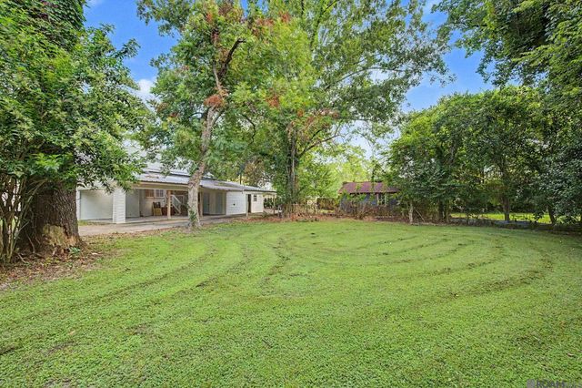 908 N Marchand Ave, Gonzales, LA 70737