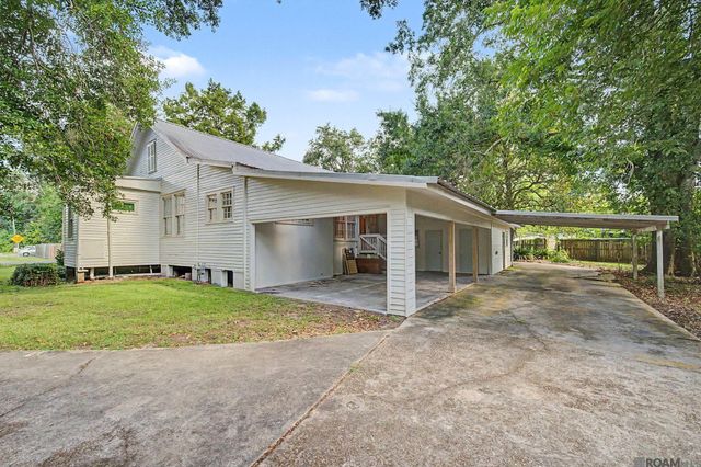 908 N Marchand Ave, Gonzales, LA 70737