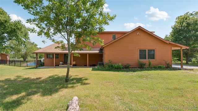23611 E 300 Road, Chelsea, OK 74016