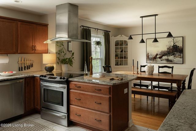 12601 Saint Clair Dr, Louisville, KY 40243