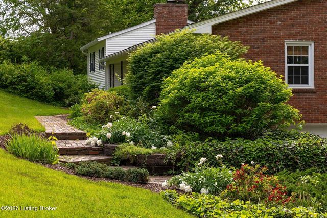 12601 Saint Clair Dr, Louisville, KY 40243