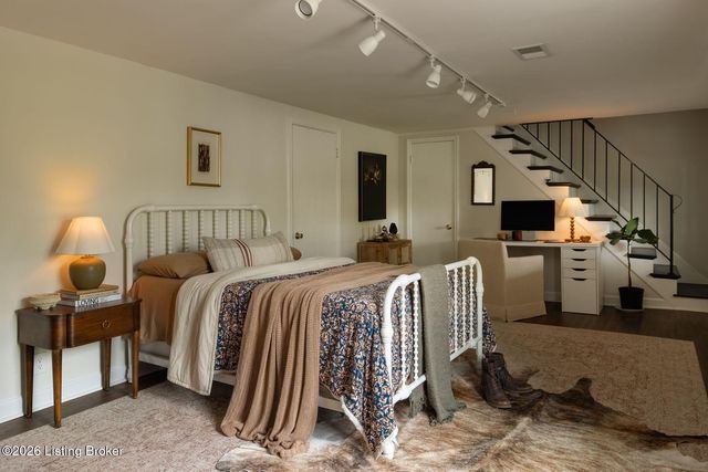 12601 Saint Clair Dr, Louisville, KY 40243