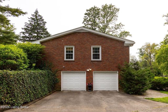 12601 Saint Clair Dr, Louisville, KY 40243