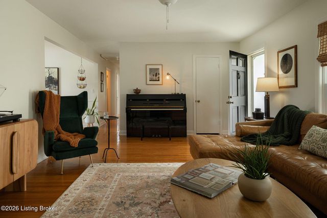 12601 Saint Clair Dr, Louisville, KY 40243