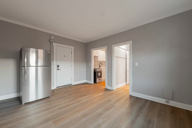 1414 W Pratt Boulevard 306, Chicago, IL 60626
