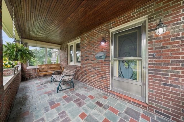 115 Locust St, Jeannette, PA 15644