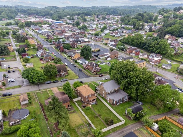 115 Locust St, Jeannette, PA 15644