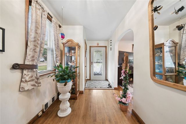 115 Locust St, Jeannette, PA 15644