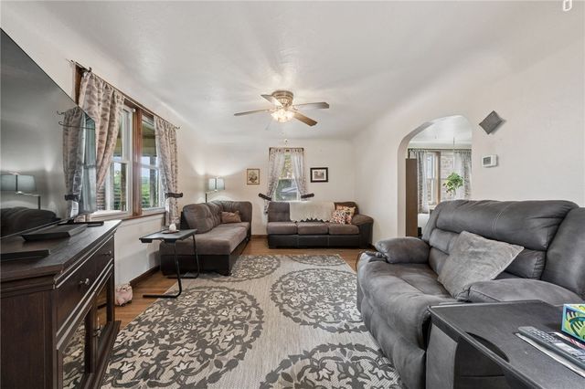 115 Locust St, Jeannette, PA 15644