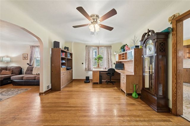 115 Locust St, Jeannette, PA 15644