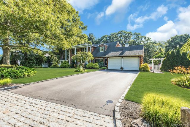 133 Main Avenue, Lake Grove, NY 11755