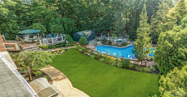 133 Main Avenue, Lake Grove, NY 11755