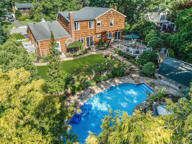 133 Main Avenue, Lake Grove, NY 11755