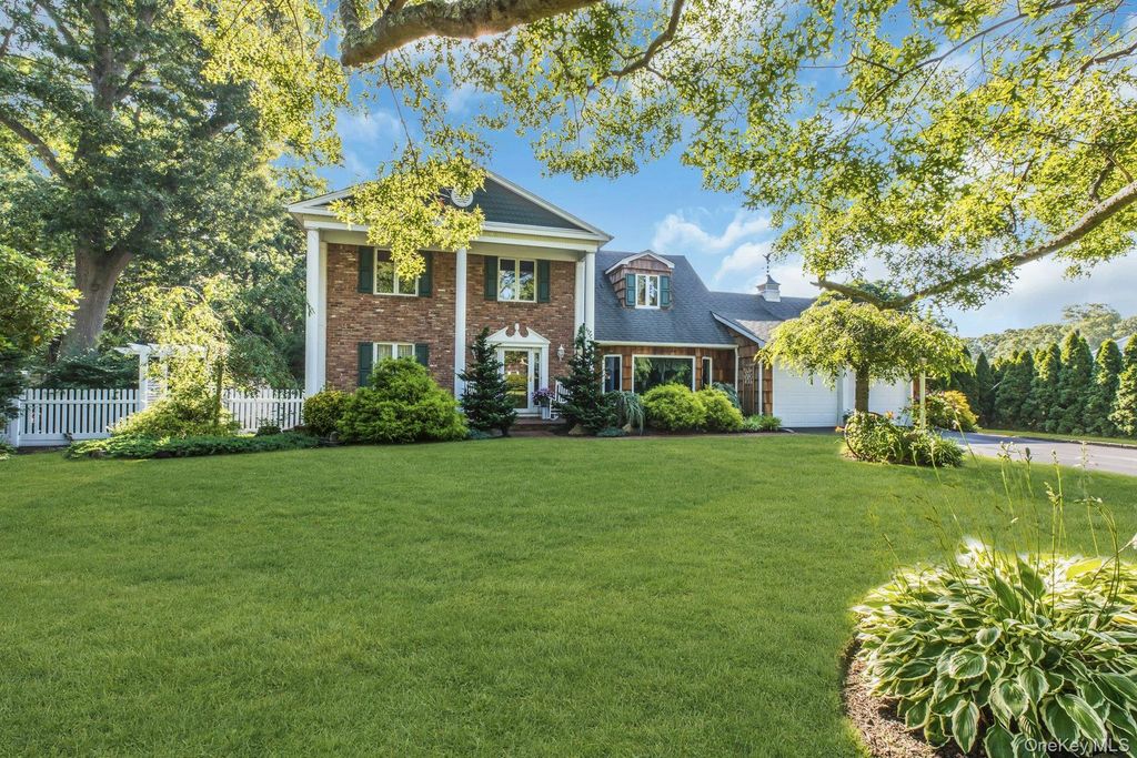 133 Main Avenue, Lake Grove, NY 11755