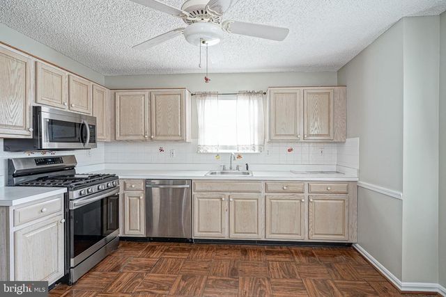 627 BARBADOS DR, Williamstown, NJ 08094