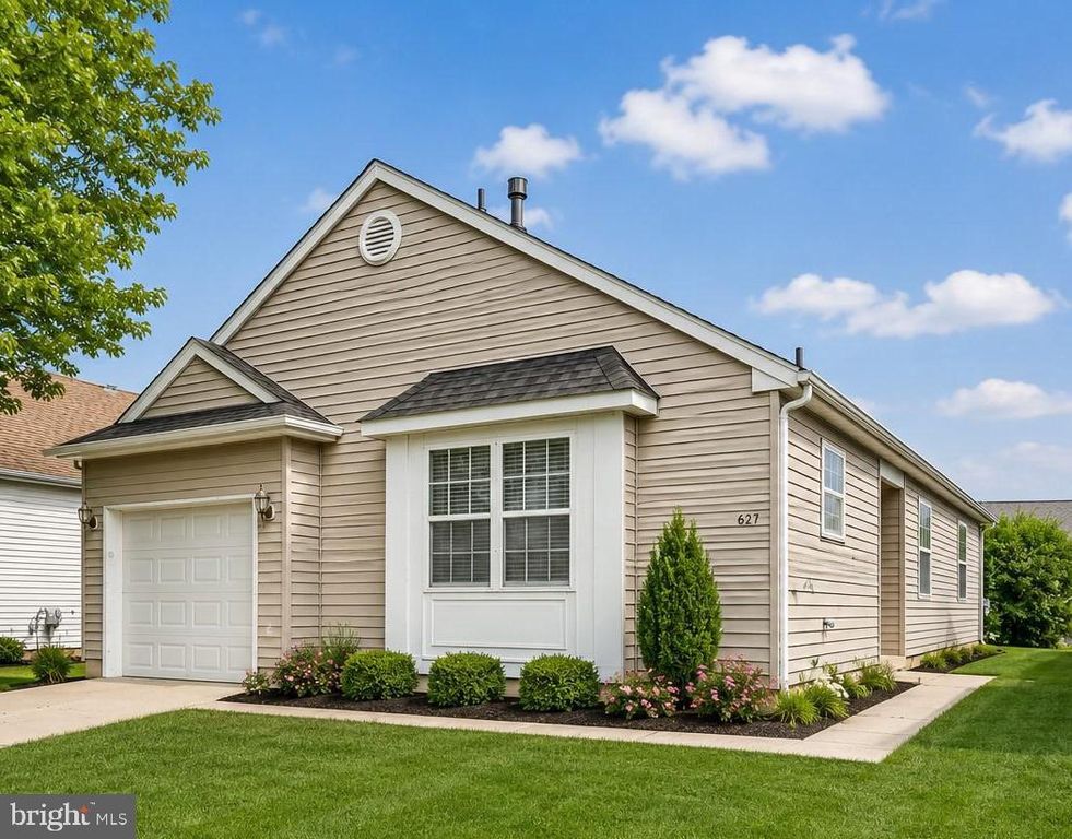 627 BARBADOS DR, Williamstown, NJ 08094