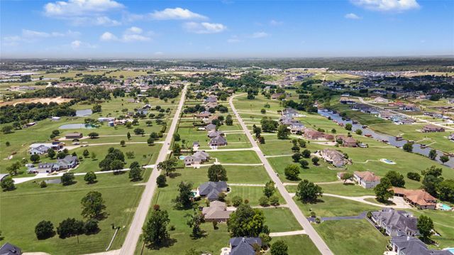 18937 Harbor Side Boulevard, Montgomery, TX 77356