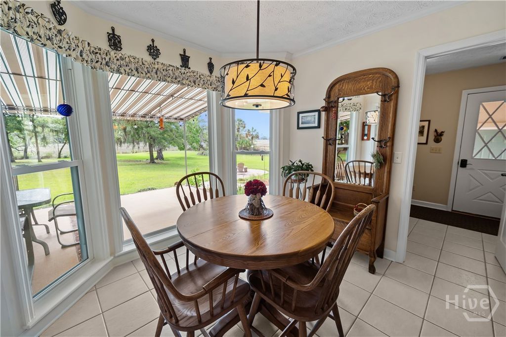 Image 22 of property listing at 791 Turkey Trot Trl, Richmond Hill, GA 31324