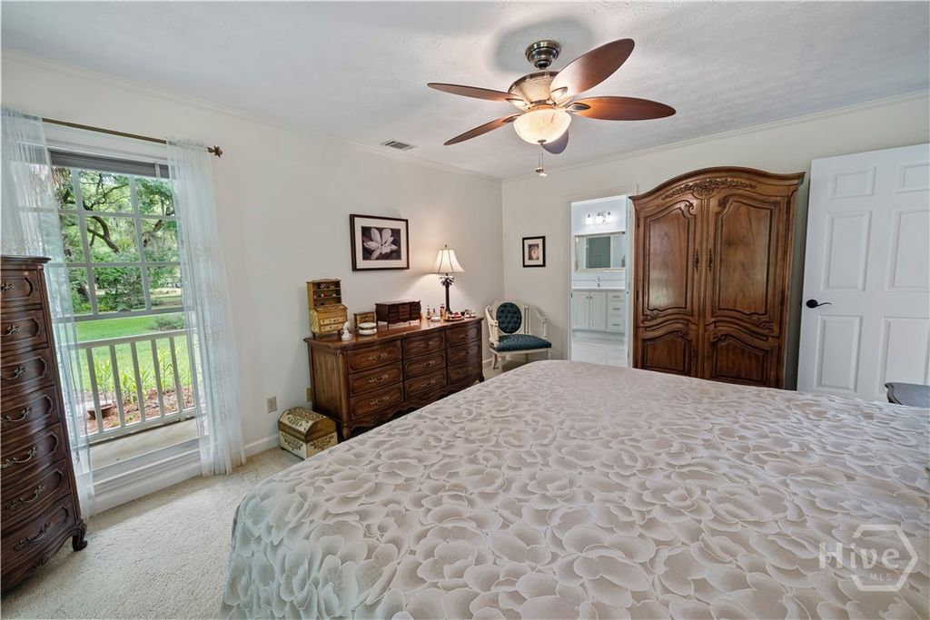 Image 32 of property listing at 791 Turkey Trot Trl, Richmond Hill, GA 31324