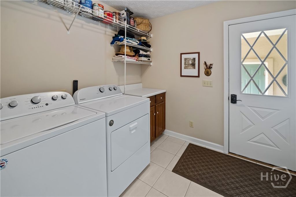 Image 52 of property listing at 791 Turkey Trot Trl, Richmond Hill, GA 31324