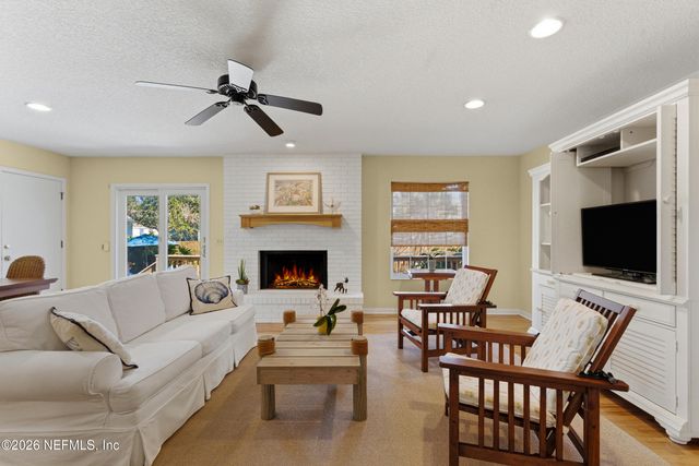 3001 1ST Street S, Jacksonville Beach, FL 32250