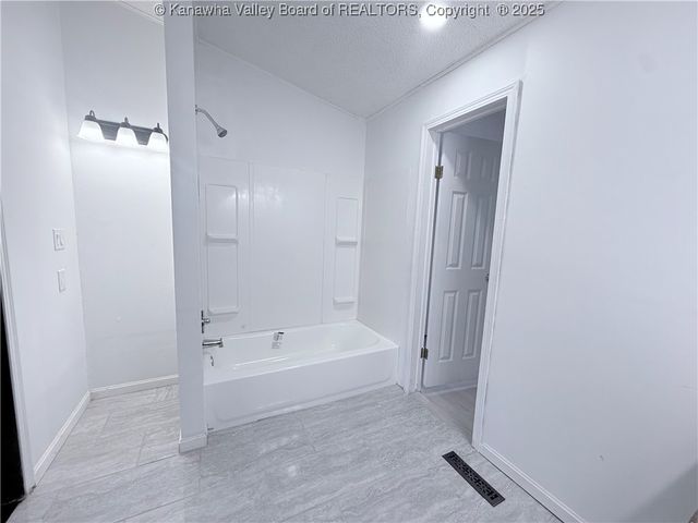 66 N Red Oak Drive, Cottageville, WV 25239