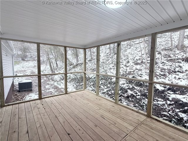 66 N Red Oak Drive, Cottageville, WV 25239