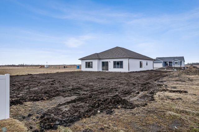 10218 73rd Street S, Horace, ND 58047