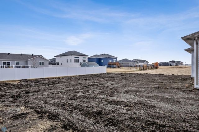 10218 73rd Street S, Horace, ND 58047