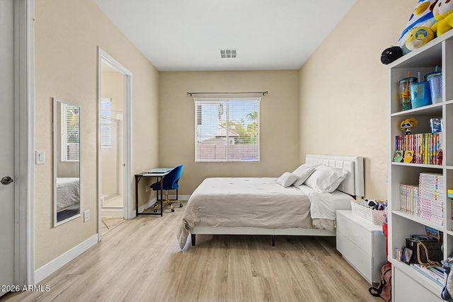 440 E CRESCENT Place, Chandler, AZ 85249