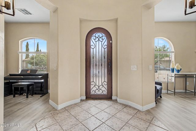 440 E CRESCENT Place, Chandler, AZ 85249