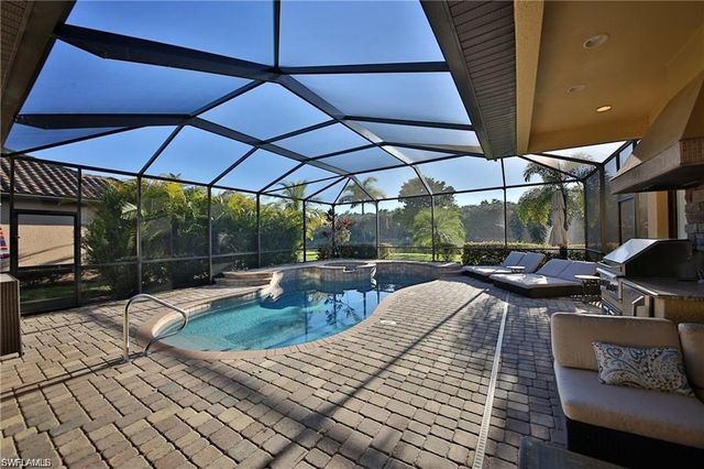 9461 Italia WAY, Naples, FL 34113