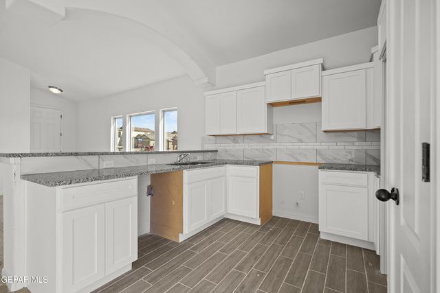 13151 Emerald Hills Avenue, Horizon City, TX 79928