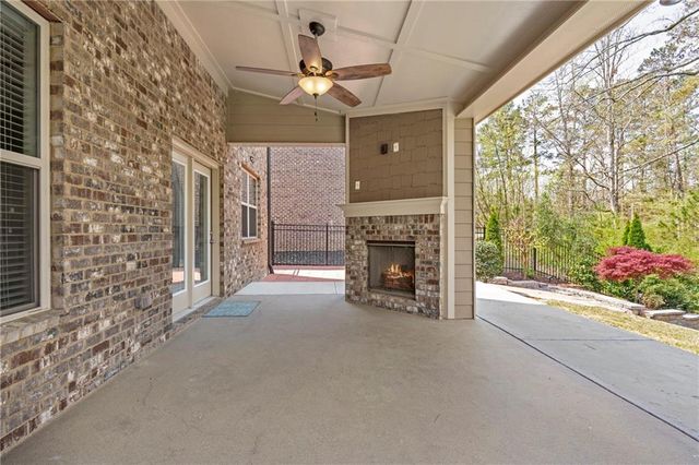 3188 Ivy Crossing Drive, Buford, GA 30519